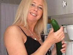 Extreme Huge Cucumber For A Fit And Sexy German Milf Gape